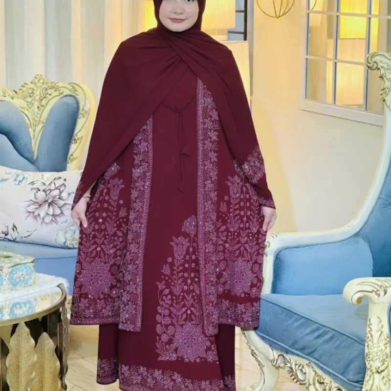 Dubai Chery Borkha, Hijab & Extra Koti with Stylish Les Stone